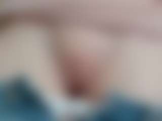 NaughtyBlooms's Live Sex Cam Show