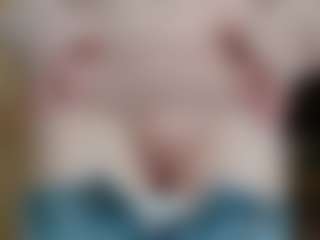 NaughtyBlooms's Live Sex Cam Show