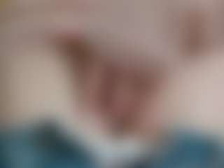 NaughtyBlooms's Live Sex Cam Show