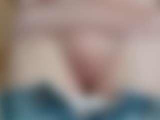 NaughtyBlooms's Live Sex Cam Show
