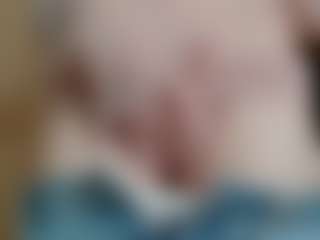 NaughtyBlooms's Live Sex Cam Show