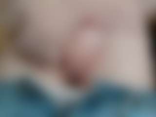 NaughtyBlooms's Live Sex Cam Show