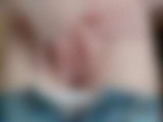 NaughtyBlooms's Live Sex Cam Show
