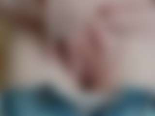 NaughtyBlooms's Live Sex Cam Show