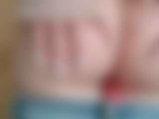NaughtyBlooms's Live Sex Cam Show