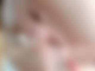 NaughtyBlooms's Live Sex Cam Show