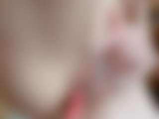 NaughtyBlooms's Live Sex Cam Show