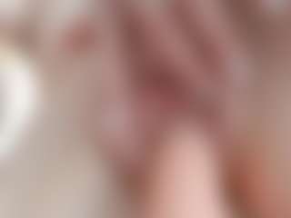 NaughtyBlooms's Live Sex Cam Show