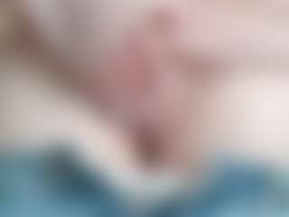 NaughtyBlooms's Live Sex Cam Show