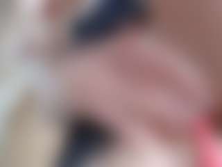 Live cam show with NaughtyBlooms - Shaved Pussy on Camsoda