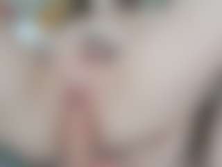 NaughtyBlooms's Live Sex Cam Show