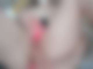 NaughtyBlooms's Live Sex Cam Show