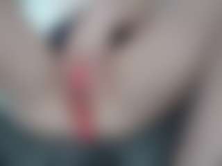NaughtyBlooms's Live Sex Cam Show