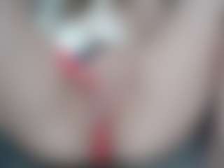 NaughtyBlooms's Live Sex Cam Show