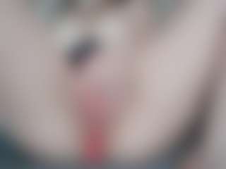NaughtyBlooms's Live Sex Cam Show