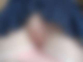 NaughtyBlooms's Live Sex Cam Show