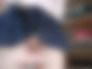NaughtyBlooms's Live Sex Cam Show