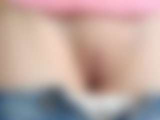 NaughtyBlooms's Live Sex Cam Show