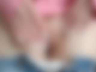 NaughtyBlooms's Live Sex Cam Show