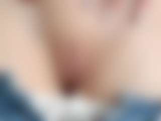 NaughtyBlooms's Live Sex Cam Show