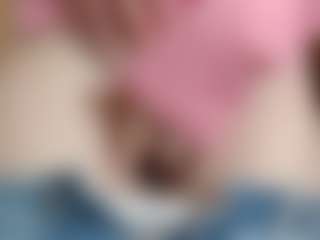 NaughtyBlooms's Live Sex Cam Show