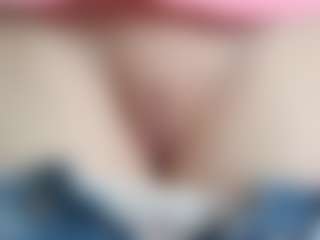NaughtyBlooms's Live Sex Cam Show