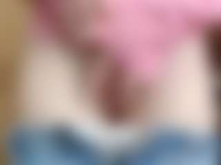 NaughtyBlooms's Live Sex Cam Show