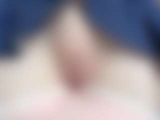NaughtyBlooms's Live Sex Cam Show