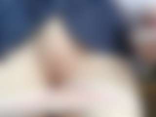 NaughtyBlooms's Live Sex Cam Show
