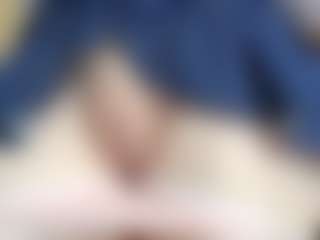 NaughtyBlooms's Live Sex Cam Show