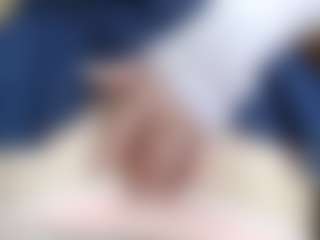 NaughtyBlooms's Live Sex Cam Show