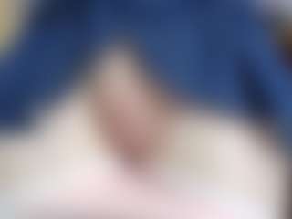NaughtyBlooms's Live Sex Cam Show
