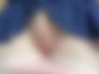 NaughtyBlooms's Live Sex Cam Show