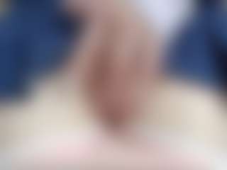 NaughtyBlooms's Live Sex Cam Show