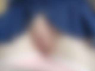 NaughtyBlooms's Live Sex Cam Show