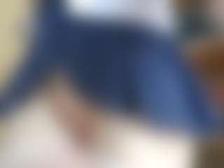 NaughtyBlooms's Live Sex Cam Show