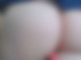 NaughtyBlooms's Live Sex Cam Show