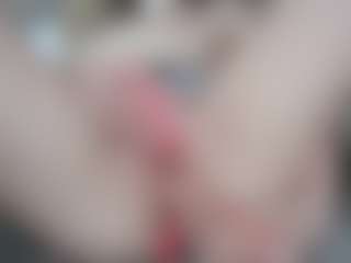 NaughtyBlooms's Live Sex Cam Show