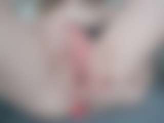 NaughtyBlooms's Live Sex Cam Show