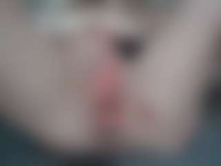 NaughtyBlooms's Live Sex Cam Show
