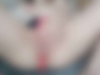 NaughtyBlooms's Live Sex Cam Show