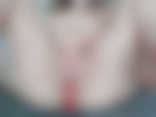 NaughtyBlooms's Live Sex Cam Show