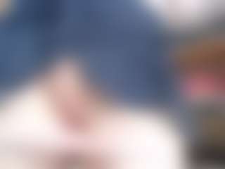 NaughtyBlooms's Live Sex Cam Show