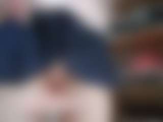 NaughtyBlooms's Live Sex Cam Show