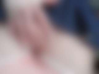 NaughtyBlooms's Live Sex Cam Show