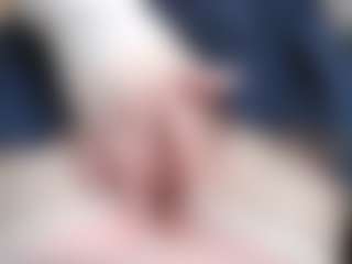 NaughtyBlooms's Live Sex Cam Show