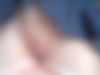 NaughtyBlooms's Live Sex Cam Show