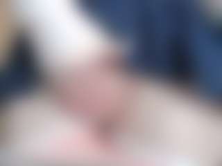 NaughtyBlooms's Live Sex Cam Show