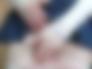 NaughtyBlooms's Live Sex Cam Show