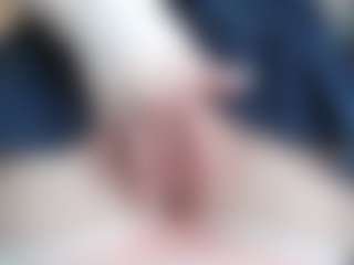 NaughtyBlooms's Live Sex Cam Show